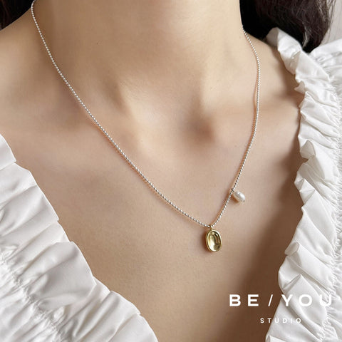Asymmetrical Pearl Necklace