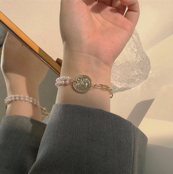 Classic vintage Gold Bracelet