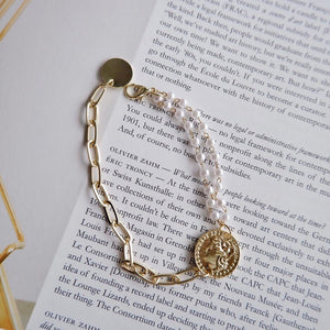 Classic vintage Gold Bracelet