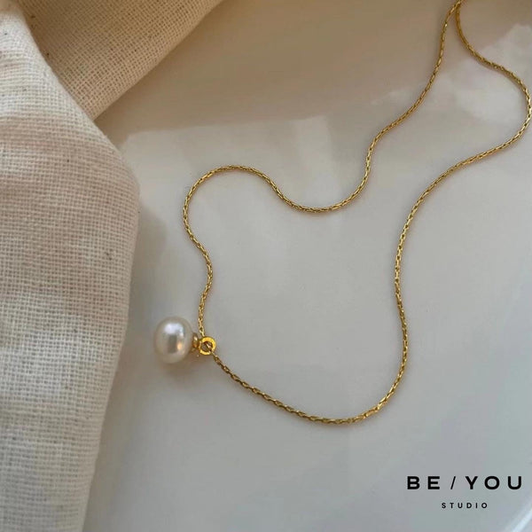 A Freshwater Pearl Necklace