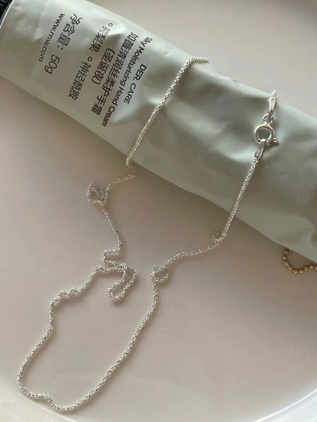 Simple and Chic Snow Necklace