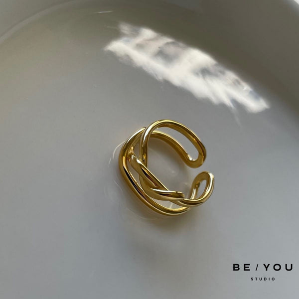 Double Layered Simple Twisted Wire Ring