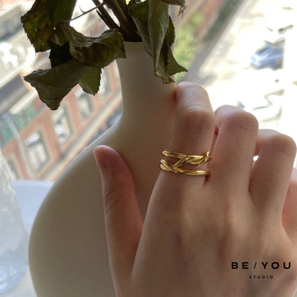 Double Layered Simple Twisted Wire Ring