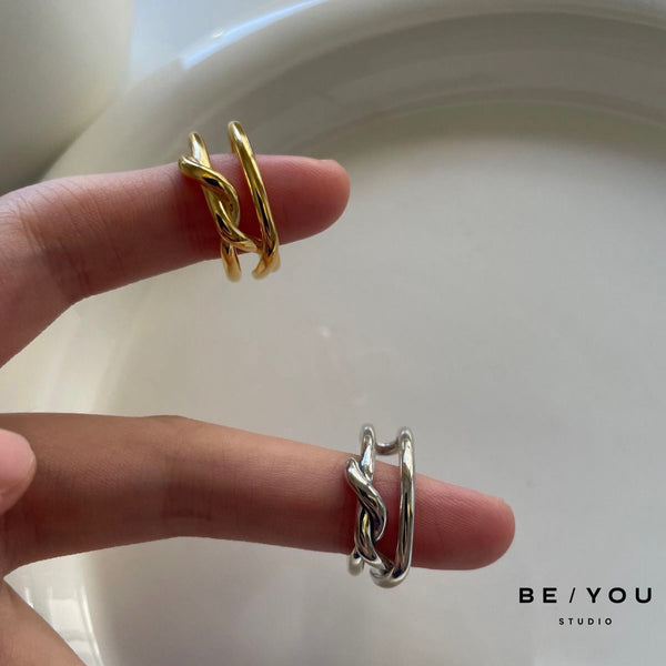 Double Layered Simple Twisted Wire Ring
